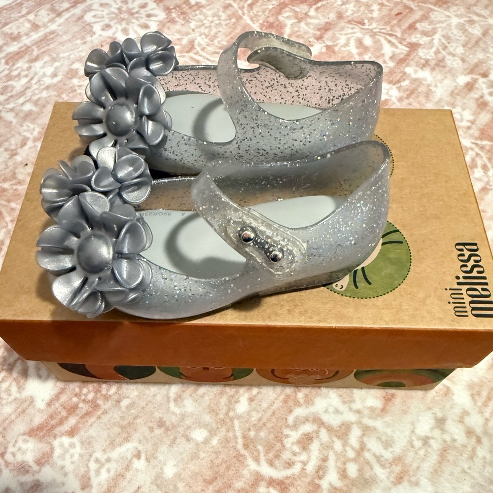 Melissa Kids Silver Glitter Floral Mary Jane Sandals - Picture 3 of 6